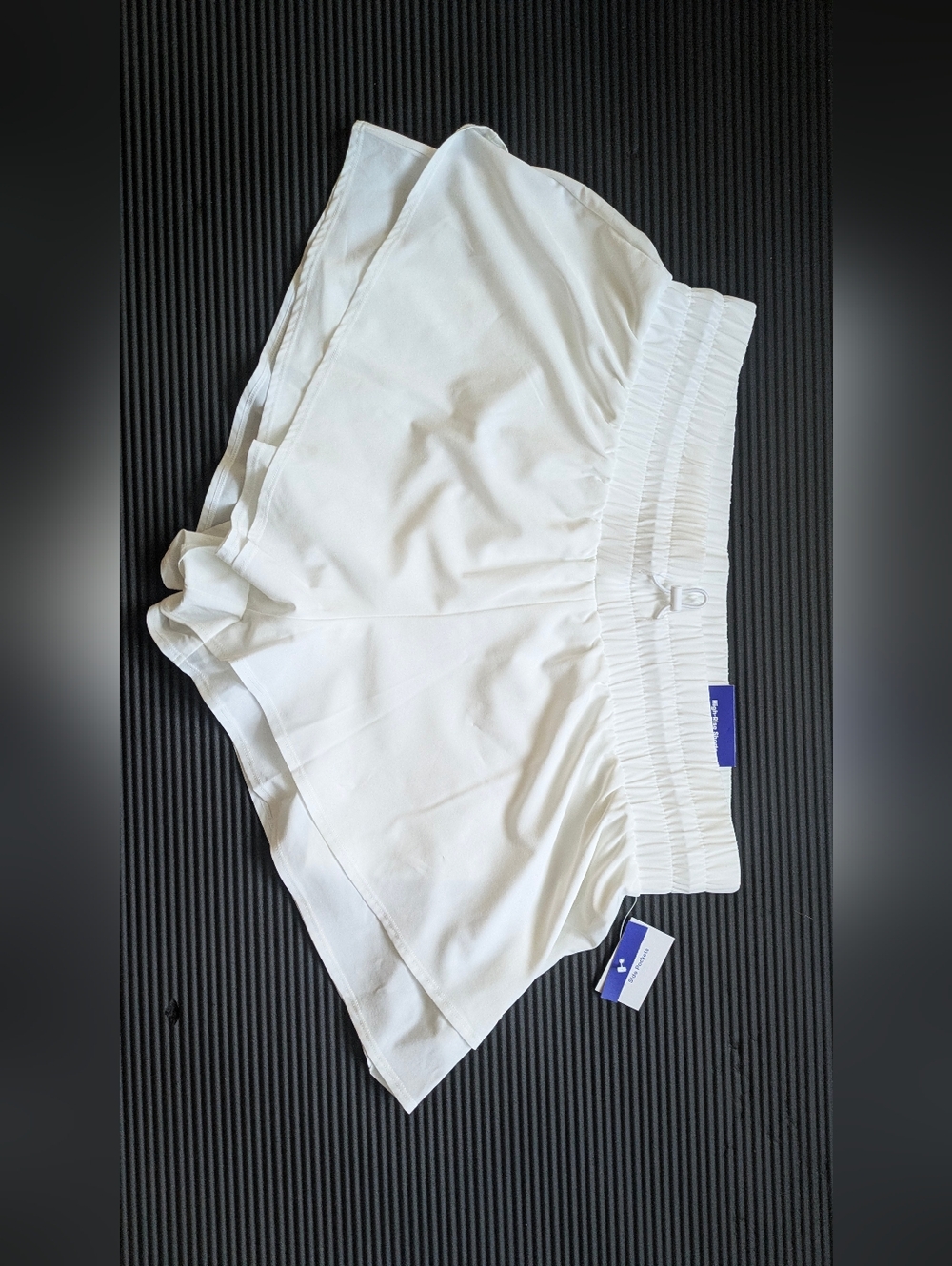 Joy Lab Women's High Rise Double Layer Run Shorts White Large Running Gym NEW - Picture 5 of 15